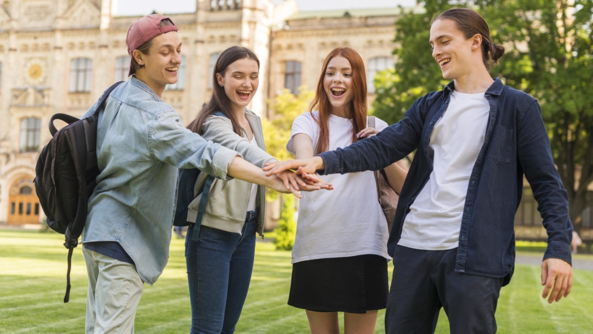 Адаптація та ідентичність